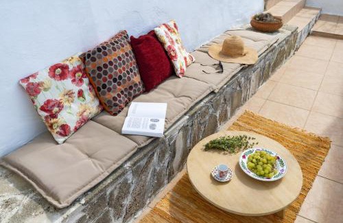 South Rhodes House | 1900s traditional house in Asklipio