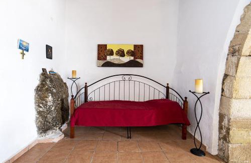 South Rhodes House | 1900s traditional house in Asklipio