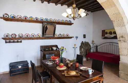 South Rhodes House | 1900s traditional house in Asklipio