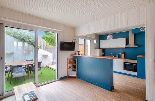 Pleneuf-Val-Andre Ski Chalet | 190m from the beach, downtown, house for 8