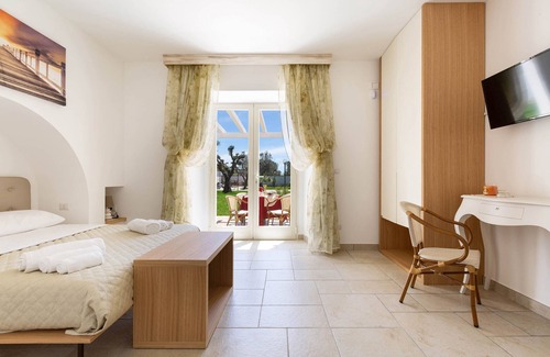 Pittuini Bed & Breakfast | 1912 B&B I Tarocchi - Camera Matrimoniale L`imperatrice