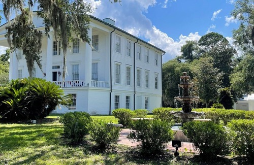 St. Marys House | 1921 Osborne Suite 1B ACROSS FROM CHURCH