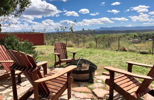 Rimrock Cottage | 1930's Stone Cottage with spectacular views!