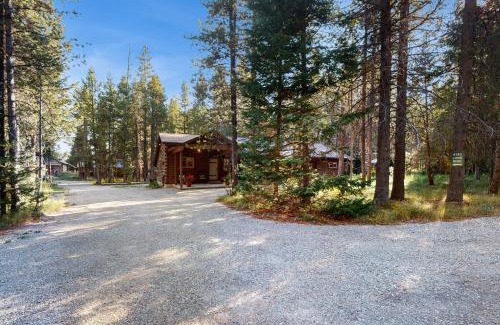 Island Park House | 1949 Cabin