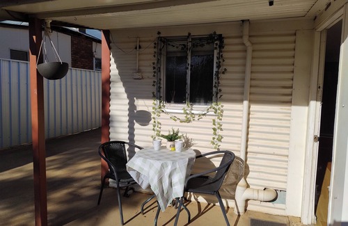 South Boulder Apartment | 1A Forrest Street Apartments.nClose to Kalgoorlie and Boulder