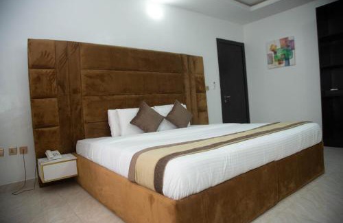 Ofin House | 1Bed - Balcony - Pool - Gym - Spa