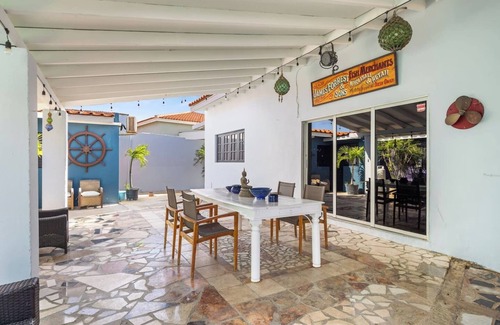 Esmeralda Apartment | 1BR 2 min to the beach, Fully Equipped Escape, Warm, Relaxing & Perfect for Two