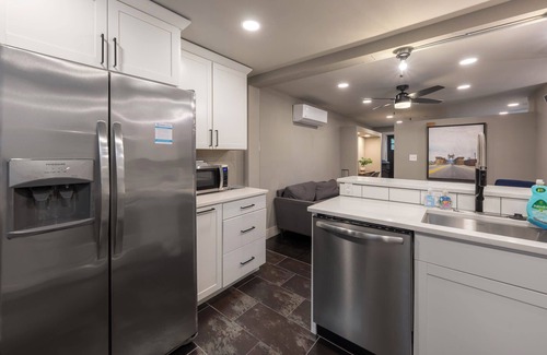 Ludlow Apartment | 1BR Apt, Minutes to Downtown Cincy, Stadiums, Bars