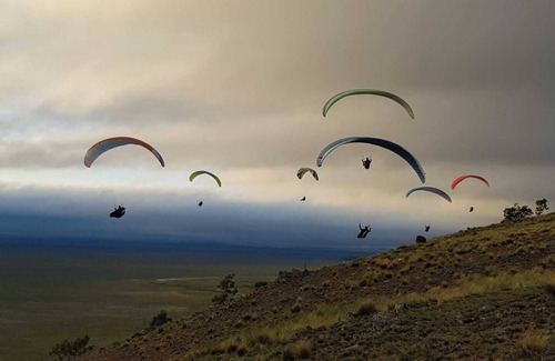 Gundaroo House | 1BR bungalow farmstay. Located 40mins north of Canberra