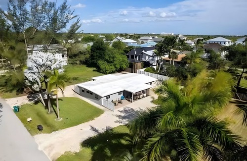 North Naples Apartment | 1BR Hideaway on the Canal – Peaceful & Cozy