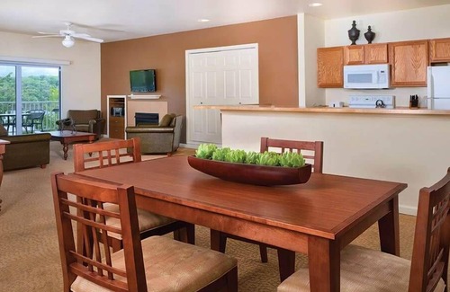 Kaiser Condo | 1br in Ozark Area-Water & Amusement Parks