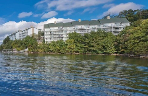 Kaiser Condo | 1br in Ozark Area-Water & Amusement Parks