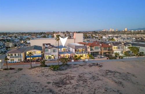 Balboa Peninsula House | 1Br Oceanfront Cottage W Large Patio, Built-In Bbq & Views By Beachview Rentals