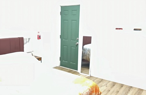 North Philadelphia Apartment | 1st fl 2-bedroom apartment with WiFi, AC in fantastic Philadelphia