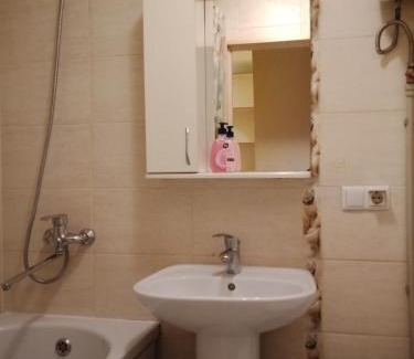 Kharkiv Apartment | 2 к квартира между двумя станциями метро Студенческая и Академика Павлова