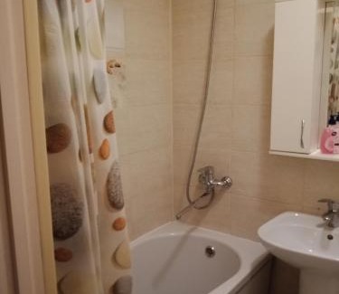 Kharkiv Apartment | 2 к квартира между двумя станциями метро Студенческая и Академика Павлова