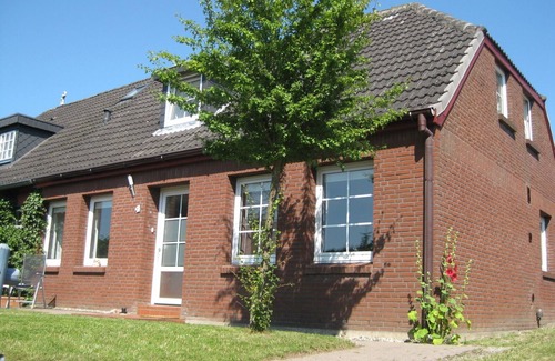 Bosau House | 2 - 10 pers. - comfortable 140 m² holiday home directly in the health resort Bosau