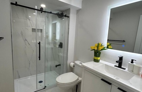 Halton Regional Municipality Apartment | 2.5 Bedroom Modern Brand New Basement