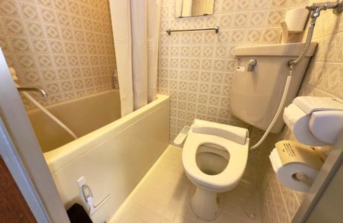 Shiroishi Apartment | 2-6大通駅まで地下鉄で4駅の場所で美室のリフォーム済みアパートメント