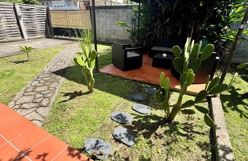 Le Carbet House | 2 air-conditioned bedrooms, 2 minutes from the beach, wifi, garden at Carbet .