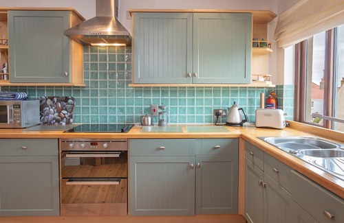 Hope-Cove Cottage | 2 ARMADA HOUSE, pet friendly, country holiday cottage in Hope Cove
