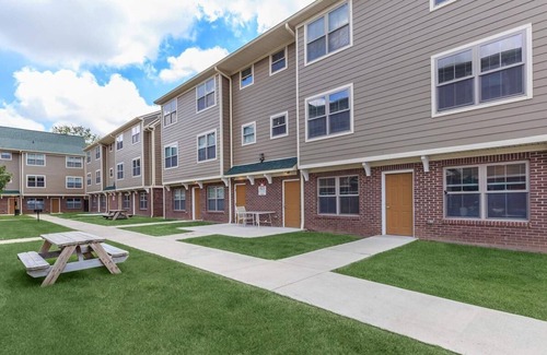 Northeast South Bend Apartment | 2 bd 2 bath Furnished Suite 1 mile from Notre Dame