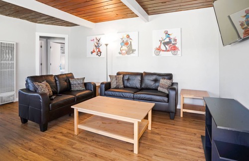 Logan Heights Apartment | 2 Bed 1 bath apt 5 Minutes to Downtown San Diego apt # 2