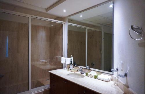 Nuevo Vallarta Apartment | 2 Bed 2 Bath, plus one den at Playa Royale Condo 3508, Free WIFI