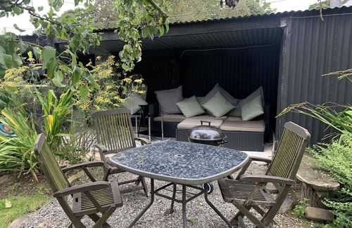 Denbigh Cabin | 2-bed Cabin Sleeps 4 -small Pets Ok -free Parking