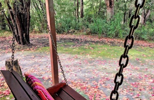 Peerabeelup Cottage | 2 Bed Cottage - Pet Free Adults Exclusive Retreat - Self contained 2 Bedroom Cottage 1 King and 1 Queen