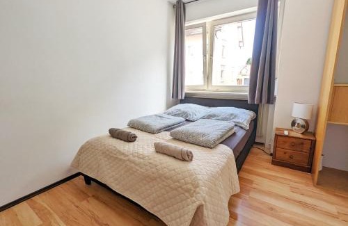 Villingen-Schwenningen Apartment | 2 Bed Flat - Sleeps 3 - Pets - Parking - Wifi