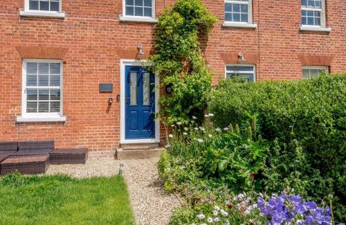 Bacton House | 2 Bed in Bacton 78491