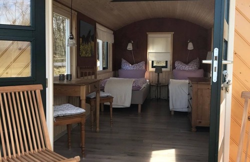 Bongard Other | 2-bed vacation apartment shower/WC, incl. donkey hike - Donkey hike Eifel,