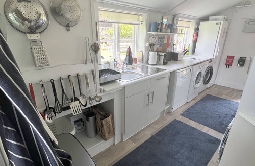 Stalham Cottage | 2 bed waterside Victorian cottage with moorings & fishing