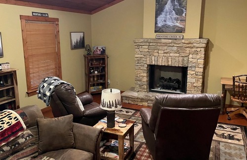 Hayesville Cabin | 2 Bedroom 1 Bath Hayesville Cabin