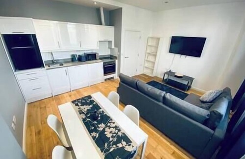 Cantelowes Apartment | 2-Bedroom/2-Bath/15 min. Camden Town
