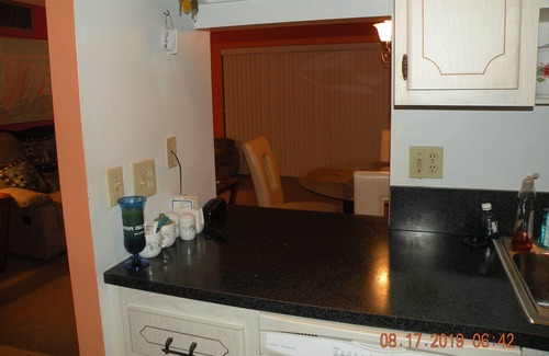 Bradenton Condo | 2 Bedroom 2 bath condo minuets away from beautiful beaches of Anna Maria Island