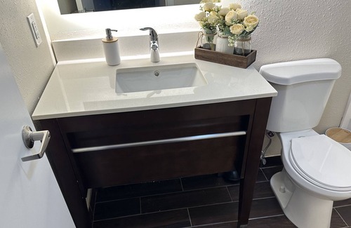 Southfield Apartment | 2 Bedroom 2 Bathroom Loft Near All Major Freeways