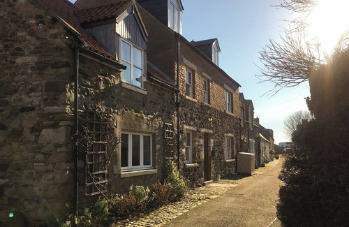 Berwick-upon-Tweed Cottage | 2 bedroom accommodation in Holy Island, near Bamburgh