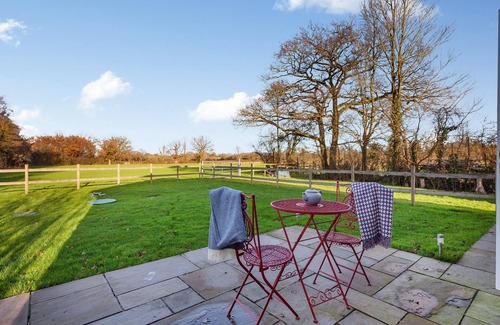 Tortworth Cottage | 2 bedroom accommodation in Falfield, near Wotton-under-edge