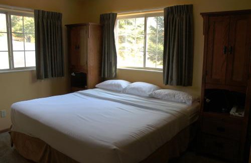 Eagle River House | 2 Bedroom Accessible condo, #114 Wild Eagle Lodge