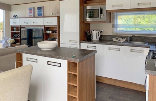 Tan-y-groes Ski Chalet | 2 bedroom accommodation in Tresaith Beach, Cardigan, Ceredigion