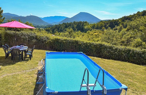 Entrechaux House | 2 bedroom accommodation in Entrechaux