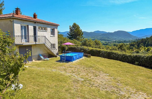 Entrechaux House | 2 bedroom accommodation in Entrechaux