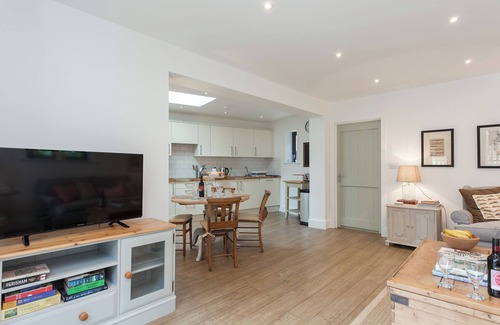 West Meon Cottage | 2 bedroom accommodation in Beauworth, near Alresford