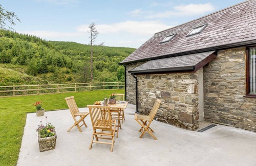 Tregaron Cottage | 2 bedroom accommodation in Llandewi Brefi, near Tregaron