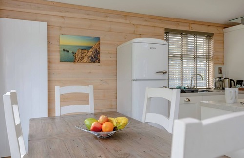 Ryde Ski Chalet | 2 bedroom accommodation in Wootton Bridge, Nr Cowes
