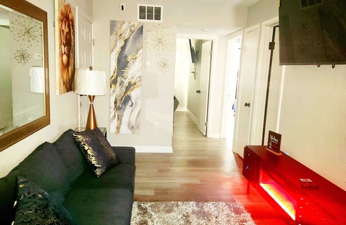 Norfolk Apartment | 2 bedroom amazing apartment 7 minutes from shopping Outlet