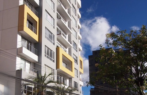 La Mariscal Apartment | 2-bedroom apartment in Quito 2 blocks from the Swiss Hotel safe quiet location