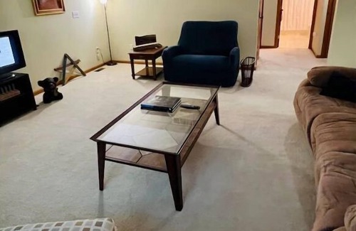 Woodward Apartment | 2 Bedroom Apartment next to High Trestle Trail